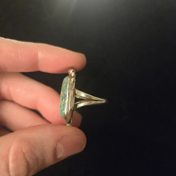 70s Southwest Turquoise & Sterling Silver Ring - Picture 3 of 5